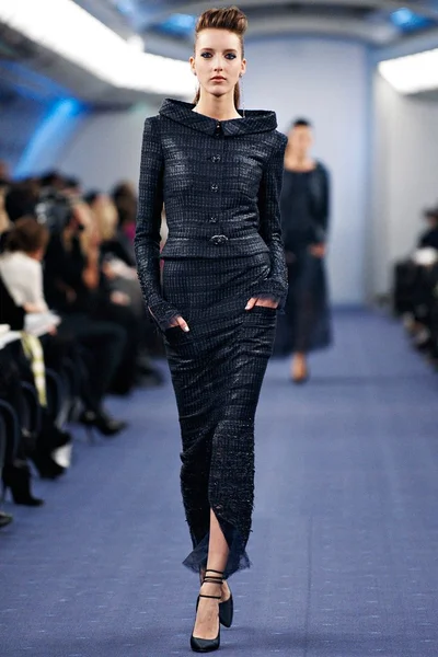 Look 28